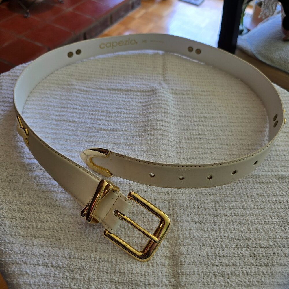 Capezio - Vintage White Leather Belt with Gold Hardware​​